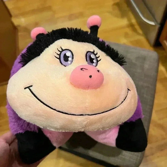 Adorable PILLOW PET - Adorable Purple and Pink Butterfly with Velcro closure. - Picture 14 of 15